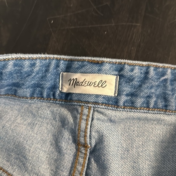 Madewell Light Wash Distressed Relaxed Denim Shorts Size 18W - Picture 2 of 8